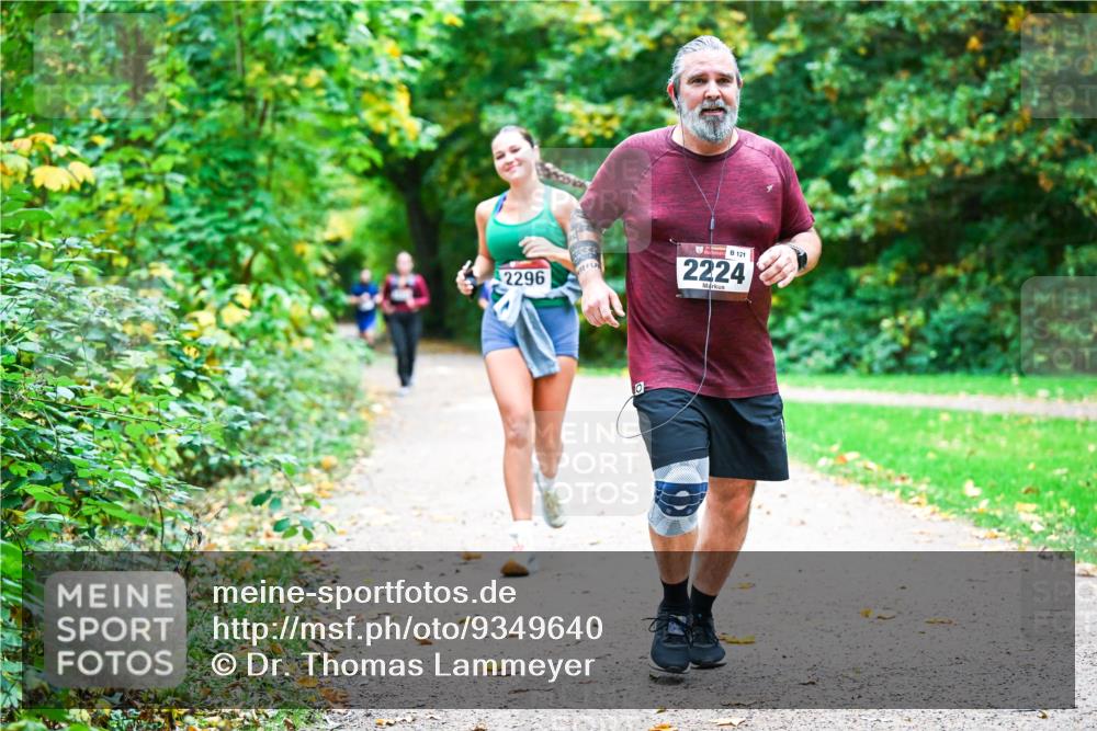12.10.2025 - Bramfelder Halbmarathon 2025 Dr. Thomas Lammeyer http://msf.ph/oto/9349640 12.10.2025 10:31:31 Laufen 2296, 121, 2224, 0 meine-sportfotos.de