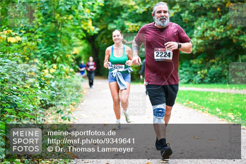 12.10.2025 - Bramfelder Halbmarathon 2025 Dr. Thomas Lammeyer http://msf.ph/oto/9349641 12.10.2025 10:31:31 Laufen 2296, 2224 meine-sportfotos.de