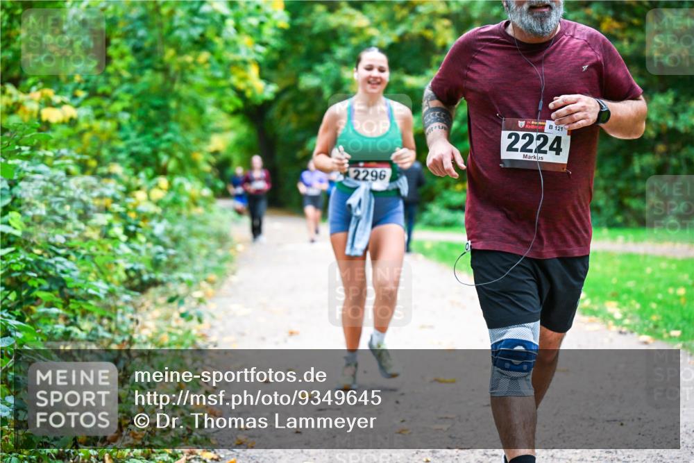 12.10.2025 - Bramfelder Halbmarathon 2025 Dr. Thomas Lammeyer http://msf.ph/oto/9349645 12.10.2025 10:31:32 Laufen 2296, 34, 121, 2224 meine-sportfotos.de