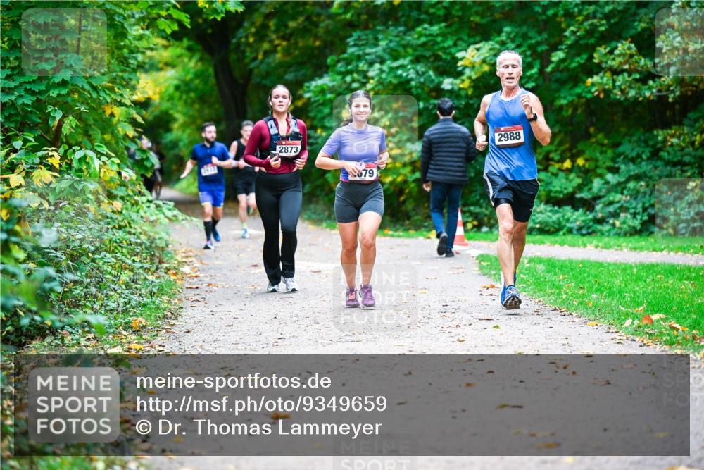 12.10.2025 - Bramfelder Halbmarathon 2025 Dr. Thomas Lammeyer http://msf.ph/oto/9349659 12.10.2025 10:31:35 Laufen 2873, 879, 2988 meine-sportfotos.de