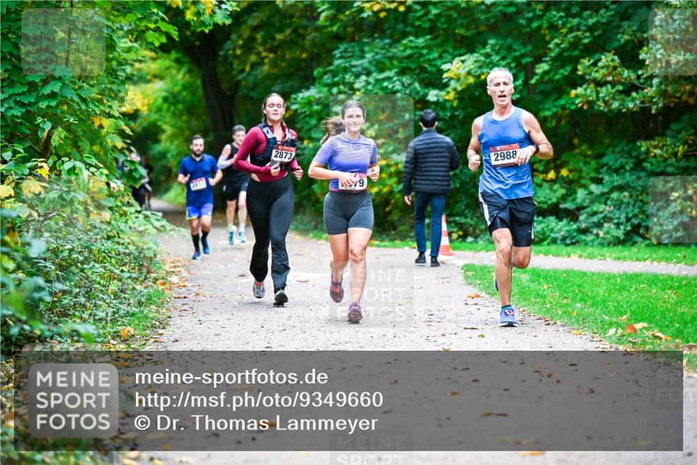 12.10.2025 - Bramfelder Halbmarathon 2025 Dr. Thomas Lammeyer http://msf.ph/oto/9349660 12.10.2025 10:31:35 Laufen 2873, 9, 2988 meine-sportfotos.de