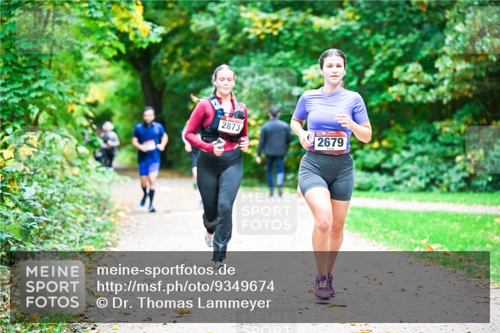 12.10.2025 - Bramfelder Halbmarathon 2025 Dr. Thomas Lammeyer http://msf.ph/oto/9349674 12.10.2025 10:31:37 Laufen 2873, 2679 meine-sportfotos.de