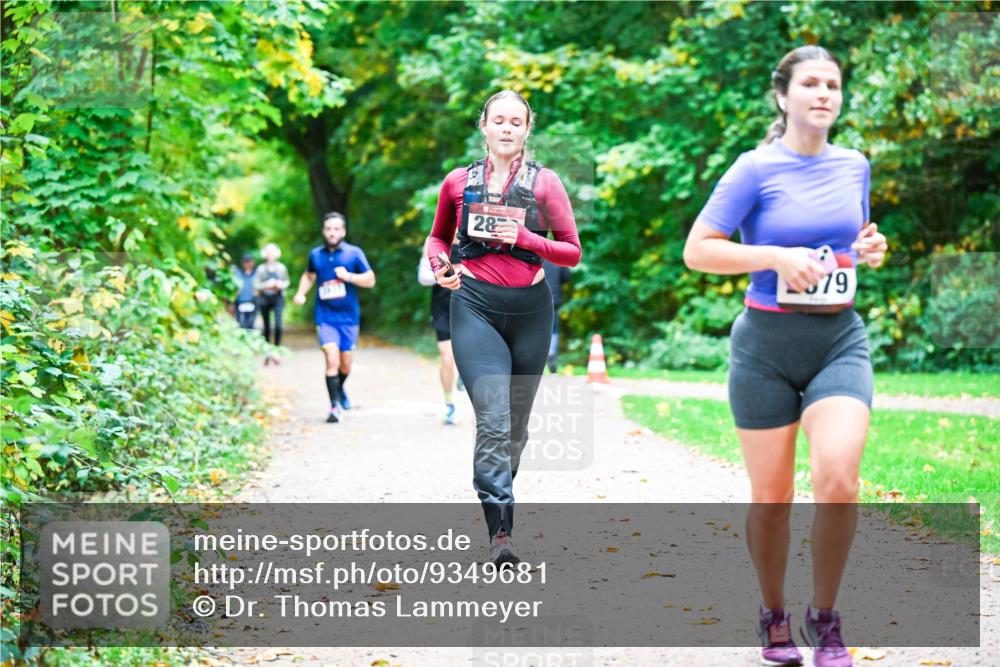 12.10.2025 - Bramfelder Halbmarathon 2025 Dr. Thomas Lammeyer http://msf.ph/oto/9349681 12.10.2025 10:31:38 Laufen 28, 1979 meine-sportfotos.de