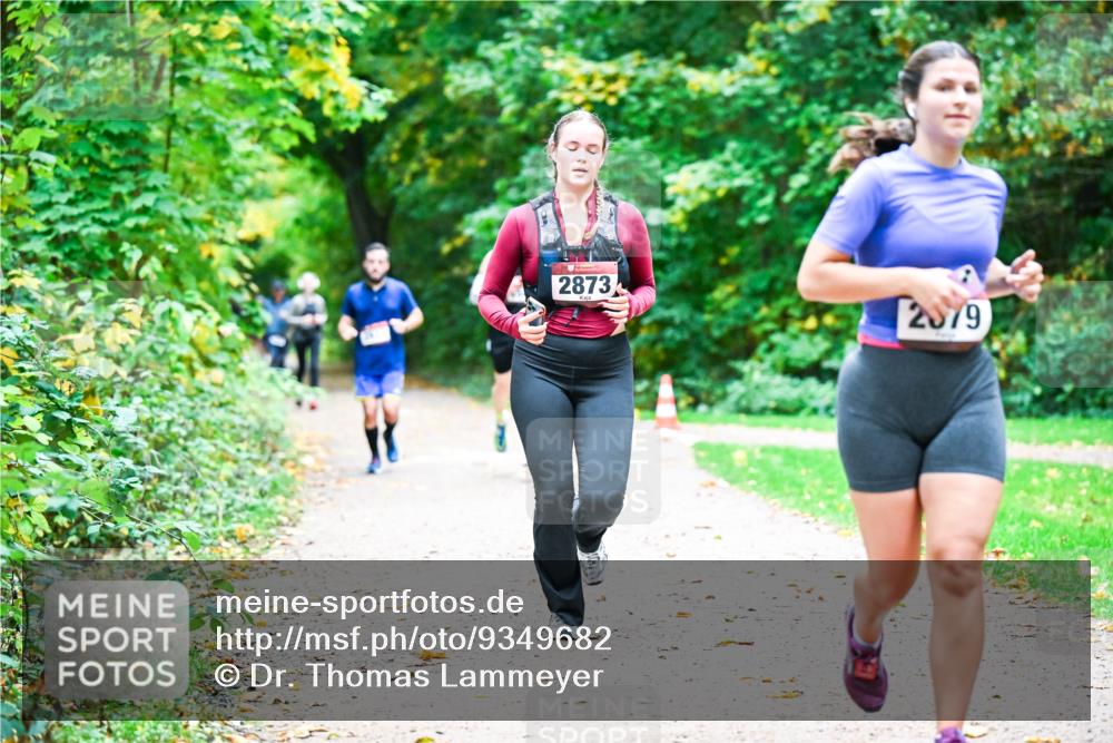 12.10.2025 - Bramfelder Halbmarathon 2025 Dr. Thomas Lammeyer http://msf.ph/oto/9349682 12.10.2025 10:31:38 Laufen 2873, 2579 meine-sportfotos.de