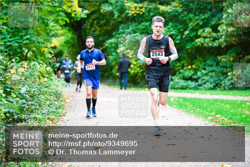 12.10.2025 - Bramfelder Halbmarathon 2025 Dr. Thomas Lammeyer http://msf.ph/oto/9349695 12.10.2025 10:31:41 Laufen 2543, 2937 meine-sportfotos.de