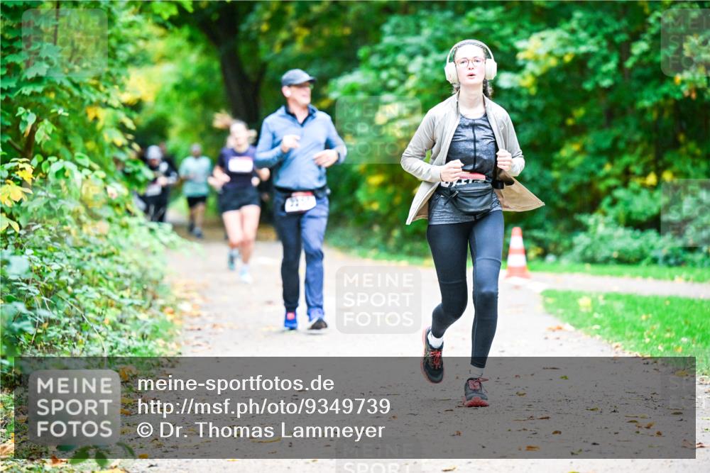 12.10.2025 - Bramfelder Halbmarathon 2025 Dr. Thomas Lammeyer http://msf.ph/oto/9349739 12.10.2025 10:31:50 Laufen  meine-sportfotos.de