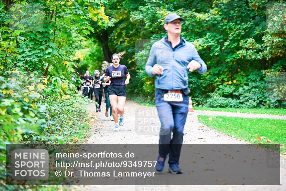 12.10.2025 - Bramfelder Halbmarathon 2025 Dr. Thomas Lammeyer http://msf.ph/oto/9349757 12.10.2025 10:31:54 Laufen 2822, 2315, 2250 meine-sportfotos.de