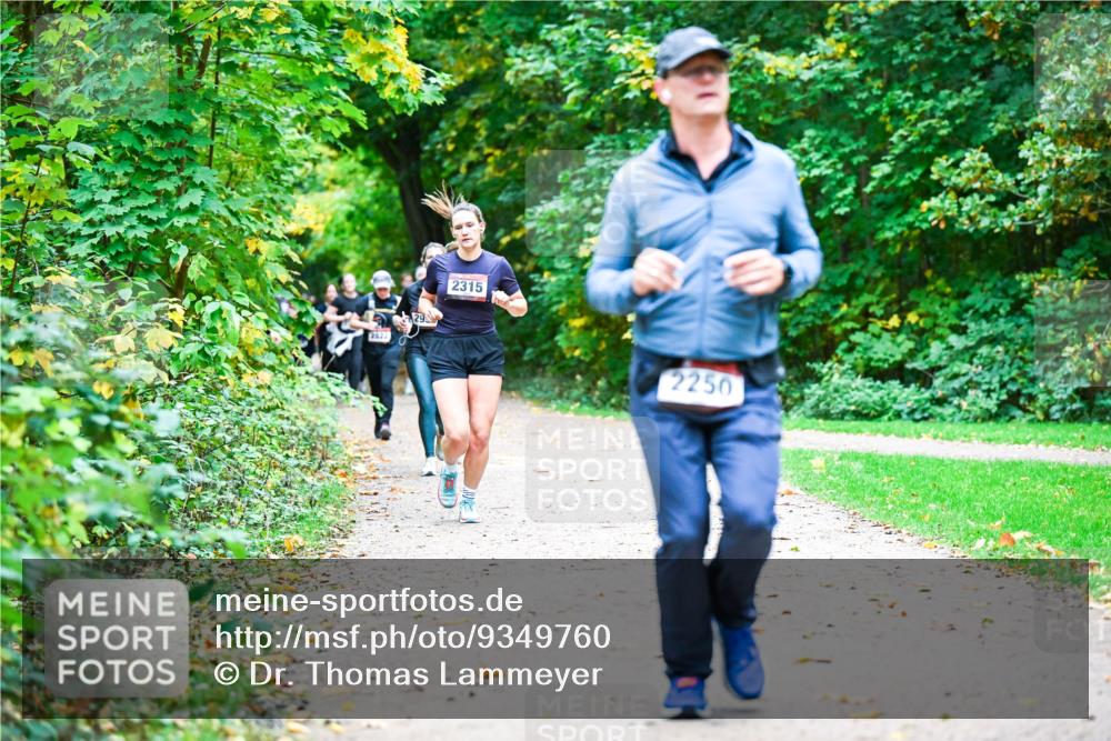 12.10.2025 - Bramfelder Halbmarathon 2025 Dr. Thomas Lammeyer http://msf.ph/oto/9349760 12.10.2025 10:31:54 Laufen 29, 2315, 2250 meine-sportfotos.de