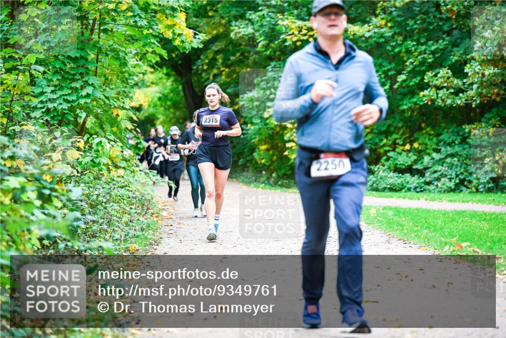 12.10.2025 - Bramfelder Halbmarathon 2025 Dr. Thomas Lammeyer http://msf.ph/oto/9349761 12.10.2025 10:31:55 Laufen 732, 2315, 2250 meine-sportfotos.de