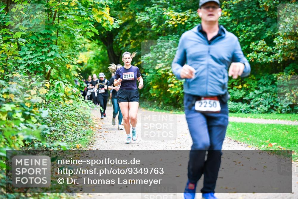 12.10.2025 - Bramfelder Halbmarathon 2025 Dr. Thomas Lammeyer http://msf.ph/oto/9349763 12.10.2025 10:31:55 Laufen 1822, 2315, 2250 meine-sportfotos.de