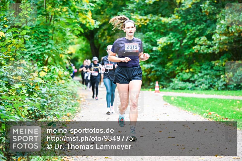 12.10.2025 - Bramfelder Halbmarathon 2025 Dr. Thomas Lammeyer http://msf.ph/oto/9349775 12.10.2025 10:31:57 Laufen 2959, 2315 meine-sportfotos.de