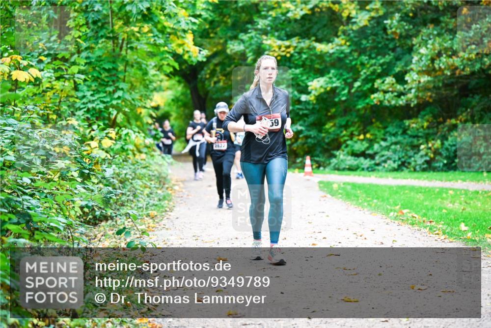 12.10.2025 - Bramfelder Halbmarathon 2025 Dr. Thomas Lammeyer http://msf.ph/oto/9349789 12.10.2025 10:32:00 Laufen 2622, 59 meine-sportfotos.de