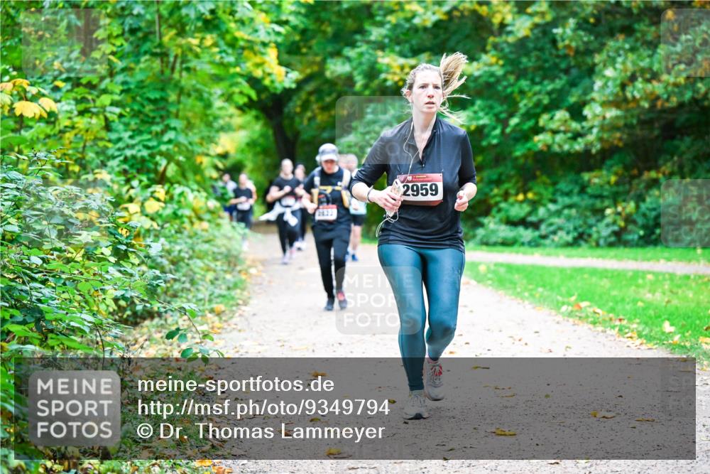 12.10.2025 - Bramfelder Halbmarathon 2025 Dr. Thomas Lammeyer http://msf.ph/oto/9349794 12.10.2025 10:32:01 Laufen 2959 meine-sportfotos.de