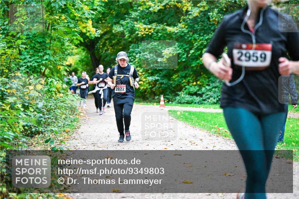 12.10.2025 - Bramfelder Halbmarathon 2025 Dr. Thomas Lammeyer http://msf.ph/oto/9349803 12.10.2025 10:32:02 Laufen 2822, 2959 meine-sportfotos.de