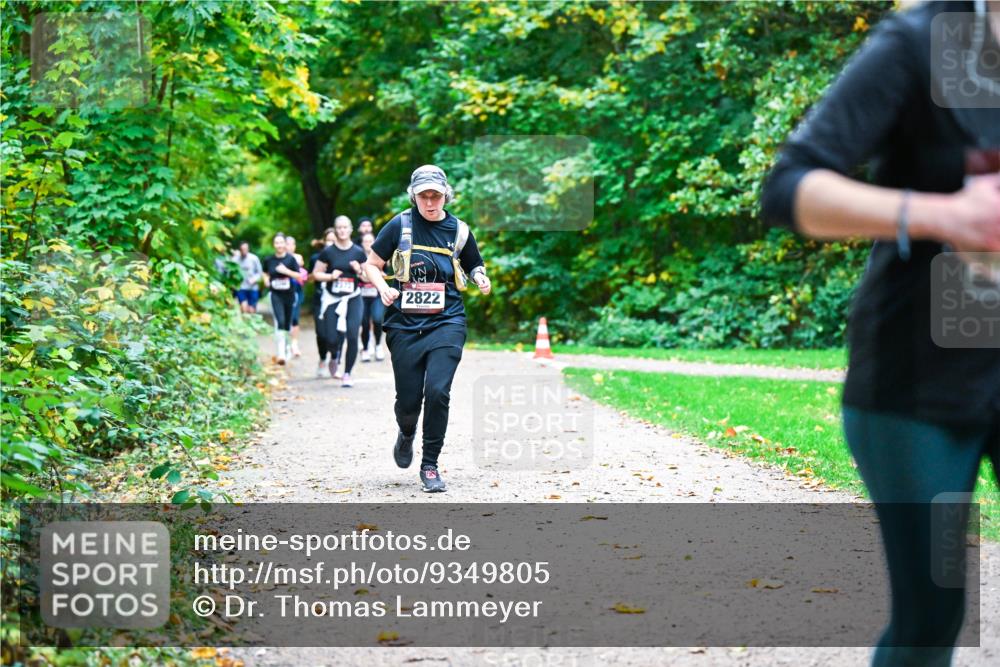 12.10.2025 - Bramfelder Halbmarathon 2025 Dr. Thomas Lammeyer http://msf.ph/oto/9349805 12.10.2025 10:32:03 Laufen 2822 meine-sportfotos.de