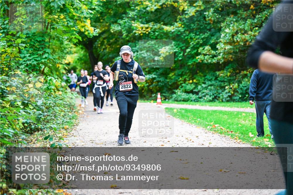12.10.2025 - Bramfelder Halbmarathon 2025 Dr. Thomas Lammeyer http://msf.ph/oto/9349806 12.10.2025 10:32:03 Laufen 2375, 2822 meine-sportfotos.de