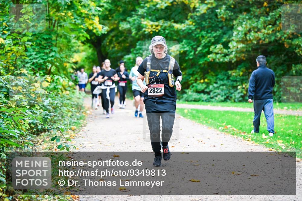 12.10.2025 - Bramfelder Halbmarathon 2025 Dr. Thomas Lammeyer http://msf.ph/oto/9349813 12.10.2025 10:32:04 Laufen 2822 meine-sportfotos.de