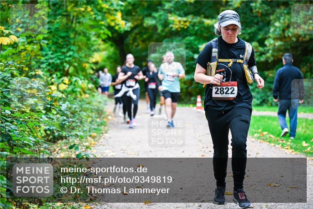 12.10.2025 - Bramfelder Halbmarathon 2025 Dr. Thomas Lammeyer http://msf.ph/oto/9349819 12.10.2025 10:32:04 Laufen 2822 meine-sportfotos.de