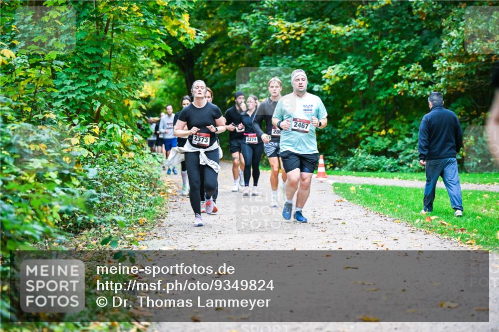 12.10.2025 - Bramfelder Halbmarathon 2025 Dr. Thomas Lammeyer http://msf.ph/oto/9349824 12.10.2025 10:32:06 Laufen 2467, 286, 2373, 2374 meine-sportfotos.de
