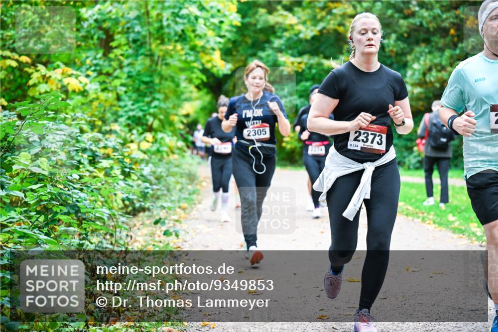 12.10.2025 - Bramfelder Halbmarathon 2025 Dr. Thomas Lammeyer http://msf.ph/oto/9349853 12.10.2025 10:32:10 Laufen 2305, 2373, 134 meine-sportfotos.de