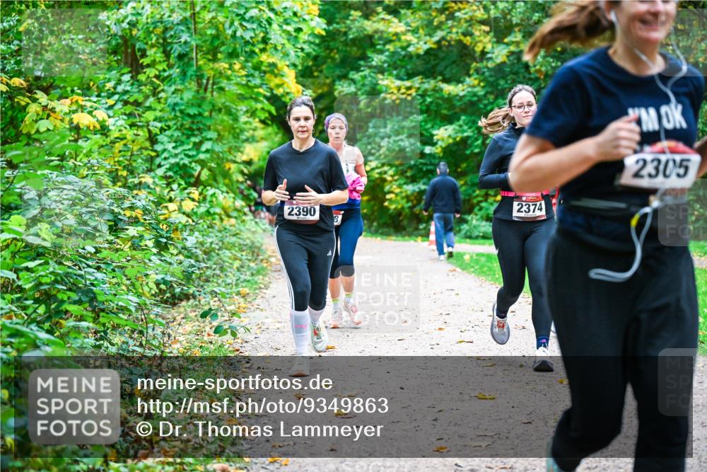 12.10.2025 - Bramfelder Halbmarathon 2025 Dr. Thomas Lammeyer http://msf.ph/oto/9349863 12.10.2025 10:32:11 Laufen 2390, 2374, 2305 meine-sportfotos.de