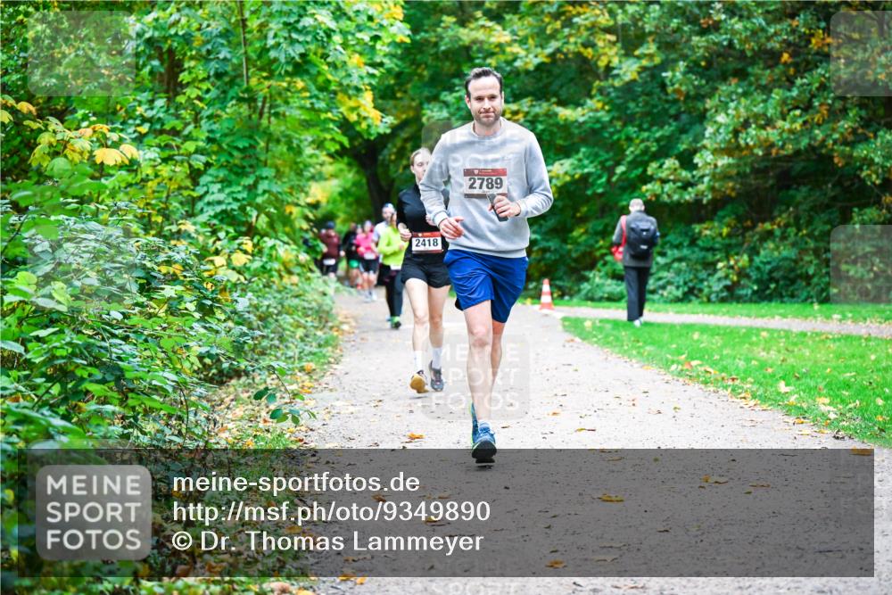 12.10.2025 - Bramfelder Halbmarathon 2025 Dr. Thomas Lammeyer http://msf.ph/oto/9349890 12.10.2025 10:32:17 Laufen 2418, 2789 meine-sportfotos.de