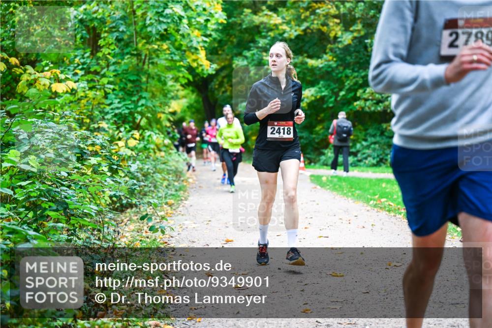 12.10.2025 - Bramfelder Halbmarathon 2025 Dr. Thomas Lammeyer http://msf.ph/oto/9349901 12.10.2025 10:32:19 Laufen 2418, 2789 meine-sportfotos.de