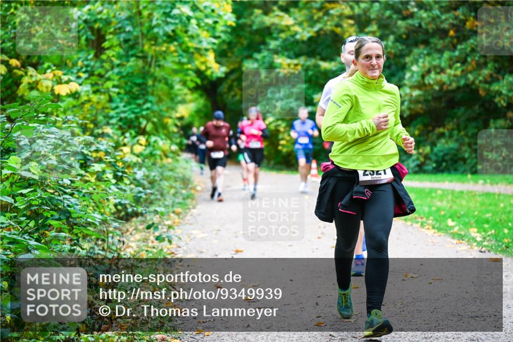 12.10.2025 - Bramfelder Halbmarathon 2025 Dr. Thomas Lammeyer http://msf.ph/oto/9349939 12.10.2025 10:32:24 Laufen 1707 meine-sportfotos.de