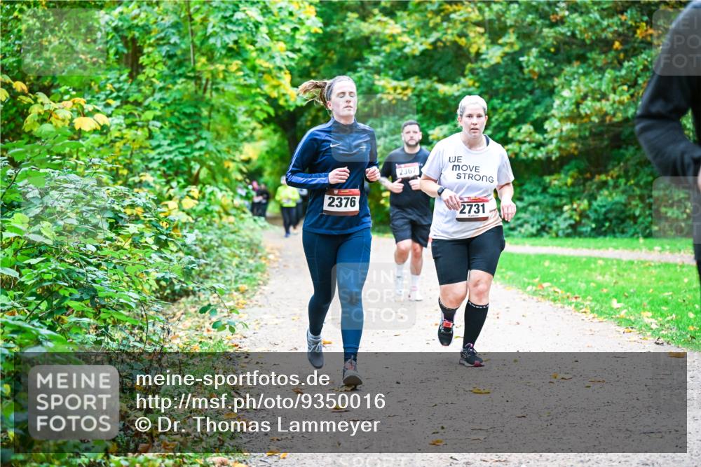 12.10.2025 - Bramfelder Halbmarathon 2025 Dr. Thomas Lammeyer http://msf.ph/oto/9350016 12.10.2025 10:32:36 Laufen 2376, 2367, 2731 meine-sportfotos.de