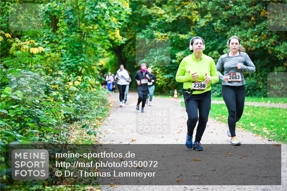 12.10.2025 - Bramfelder Halbmarathon 2025 Dr. Thomas Lammeyer http://msf.ph/oto/9350072 12.10.2025 10:32:49 Laufen 2386, 2663 meine-sportfotos.de