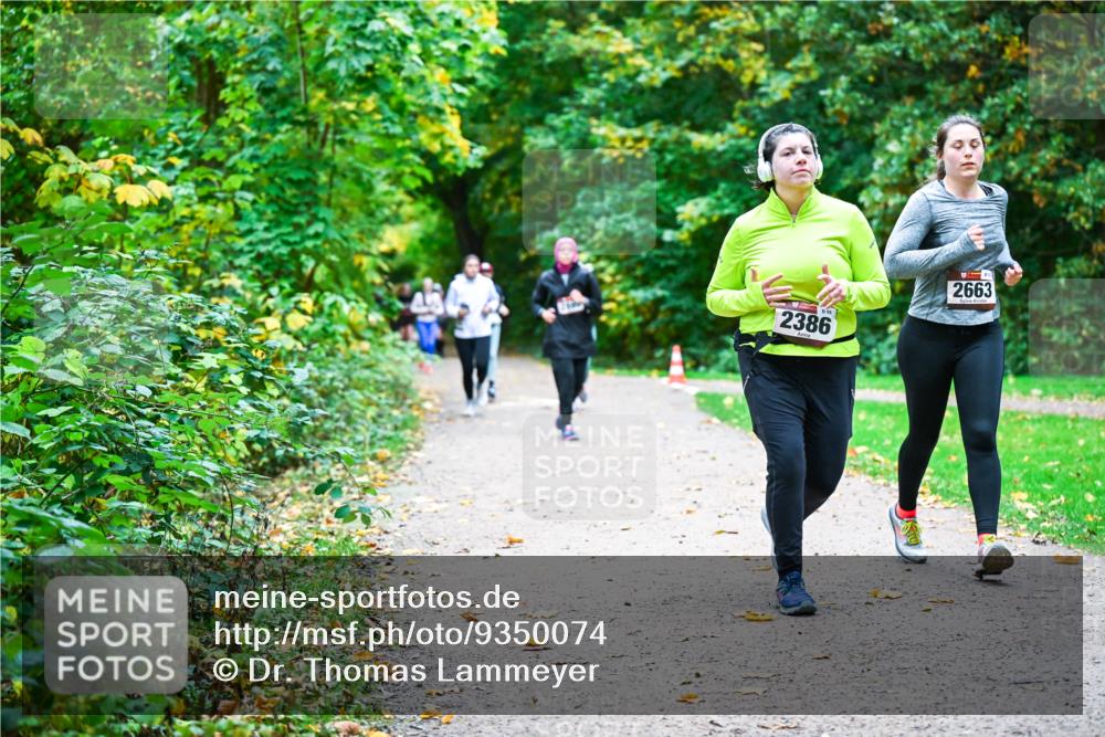 12.10.2025 - Bramfelder Halbmarathon 2025 Dr. Thomas Lammeyer http://msf.ph/oto/9350074 12.10.2025 10:32:49 Laufen 2386, 2663 meine-sportfotos.de