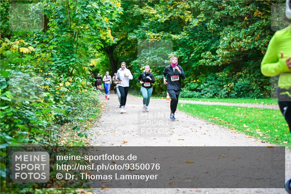 12.10.2025 - Bramfelder Halbmarathon 2025 Dr. Thomas Lammeyer http://msf.ph/oto/9350076 12.10.2025 10:32:50 Laufen 2244, 2899 meine-sportfotos.de