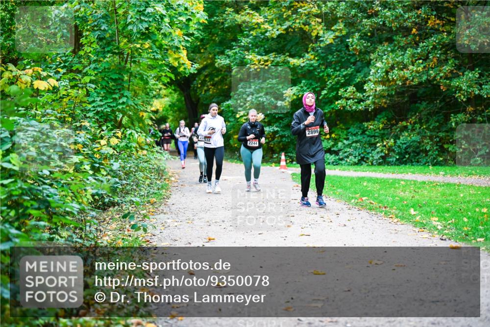 12.10.2025 - Bramfelder Halbmarathon 2025 Dr. Thomas Lammeyer http://msf.ph/oto/9350078 12.10.2025 10:32:51 Laufen 2899, 22332, 2244 meine-sportfotos.de