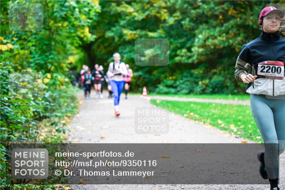 12.10.2025 - Bramfelder Halbmarathon 2025 Dr. Thomas Lammeyer http://msf.ph/oto/9350116 12.10.2025 10:32:58 Laufen 3, 2200 meine-sportfotos.de