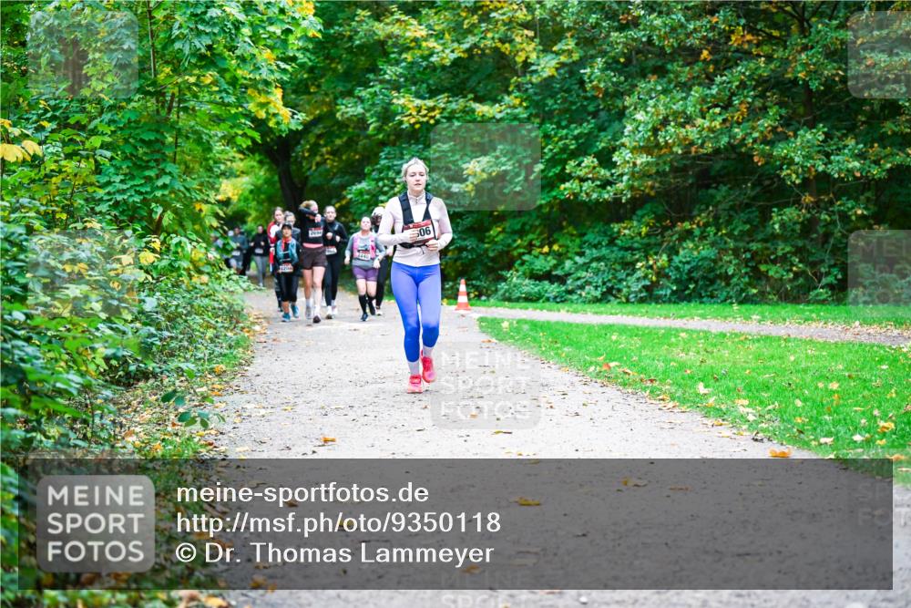 12.10.2025 - Bramfelder Halbmarathon 2025 Dr. Thomas Lammeyer http://msf.ph/oto/9350118 12.10.2025 10:32:59 Laufen 1692, 2440, 506 meine-sportfotos.de