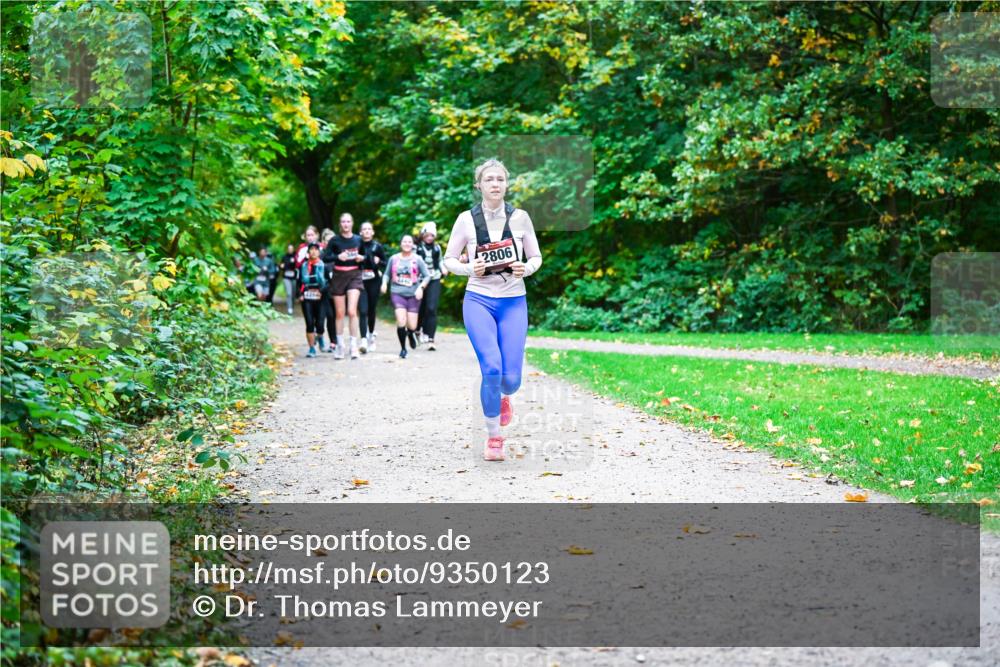 12.10.2025 - Bramfelder Halbmarathon 2025 Dr. Thomas Lammeyer http://msf.ph/oto/9350123 12.10.2025 10:32:59 Laufen 2806 meine-sportfotos.de