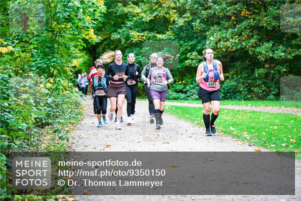 12.10.2025 - Bramfelder Halbmarathon 2025 Dr. Thomas Lammeyer http://msf.ph/oto/9350150 12.10.2025 10:33:04 Laufen 2204, 694, 2804, 2440, 2855 meine-sportfotos.de
