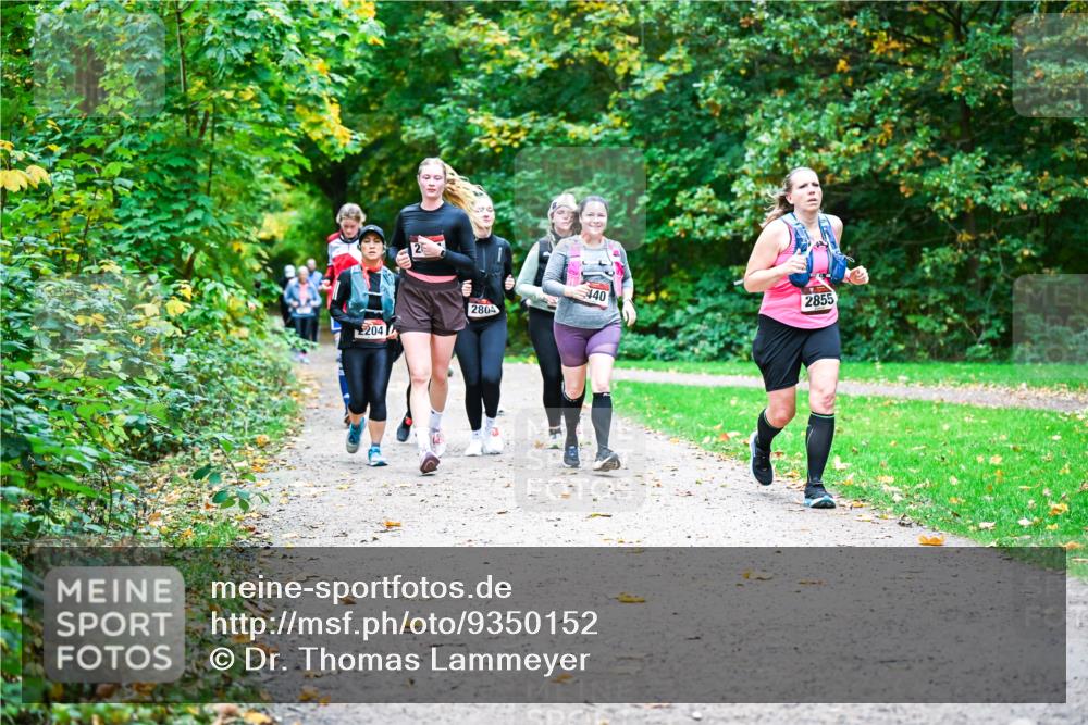 12.10.2025 - Bramfelder Halbmarathon 2025 Dr. Thomas Lammeyer http://msf.ph/oto/9350152 12.10.2025 10:33:04 Laufen 204, 280, 440, 2855 meine-sportfotos.de