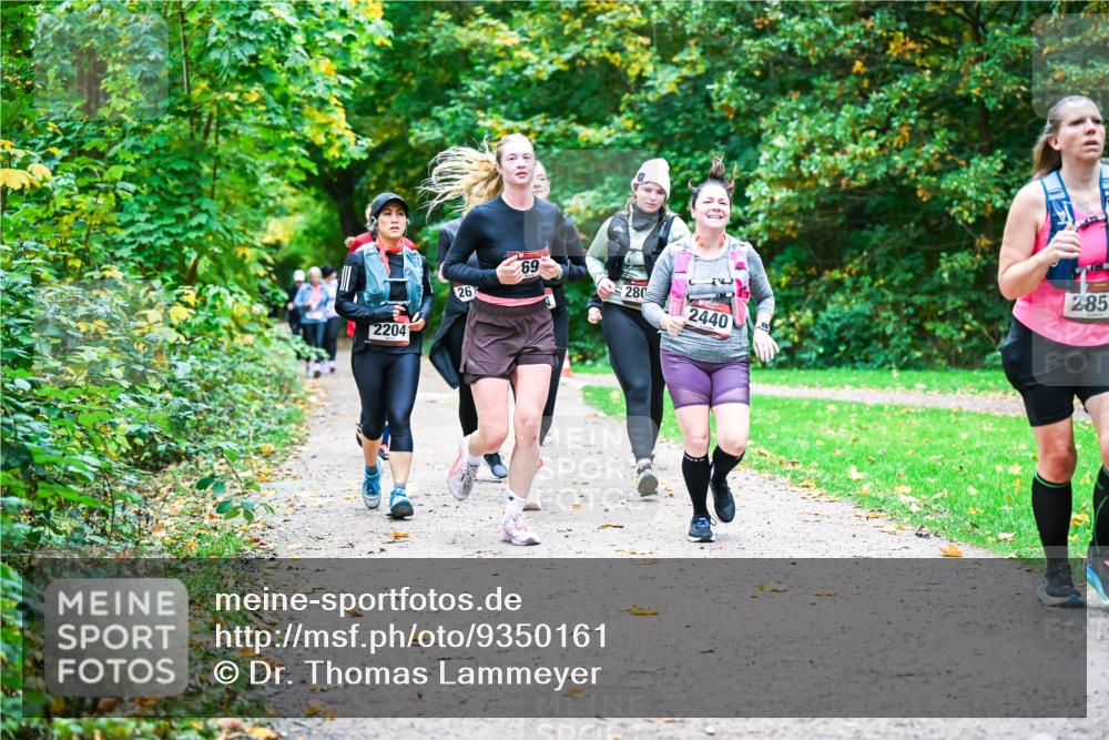 12.10.2025 - Bramfelder Halbmarathon 2025 Dr. Thomas Lammeyer http://msf.ph/oto/9350161 12.10.2025 10:33:06 Laufen 2204, 26, 69, 285, 280, 2440 meine-sportfotos.de