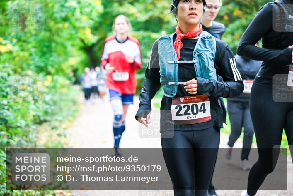 12.10.2025 - Bramfelder Halbmarathon 2025 Dr. Thomas Lammeyer http://msf.ph/oto/9350179 12.10.2025 10:33:09 Laufen 34, 2204 meine-sportfotos.de