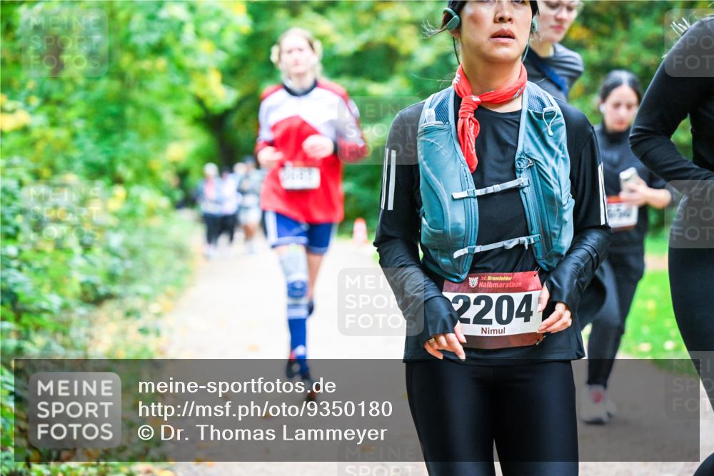 12.10.2025 - Bramfelder Halbmarathon 2025 Dr. Thomas Lammeyer http://msf.ph/oto/9350180 12.10.2025 10:33:09 Laufen 34, 2204 meine-sportfotos.de