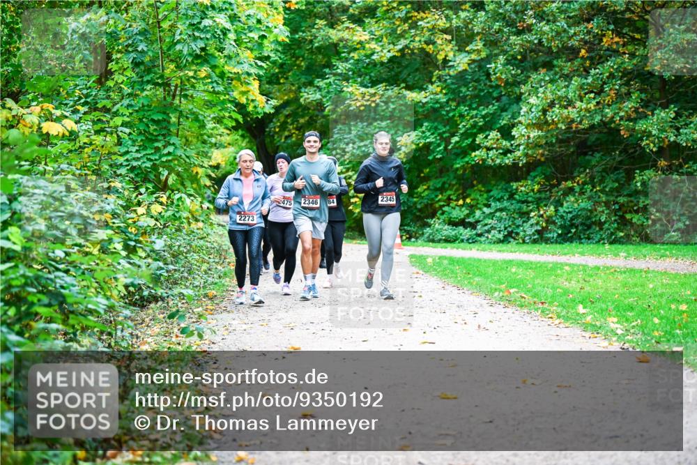 12.10.2025 - Bramfelder Halbmarathon 2025 Dr. Thomas Lammeyer http://msf.ph/oto/9350192 12.10.2025 10:33:14 Laufen 475, 2346, 84, 2345, 2273 meine-sportfotos.de