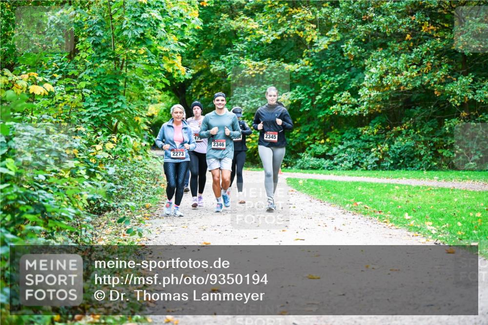 12.10.2025 - Bramfelder Halbmarathon 2025 Dr. Thomas Lammeyer http://msf.ph/oto/9350194 12.10.2025 10:33:14 Laufen 2273, 47, 2345, 2346 meine-sportfotos.de