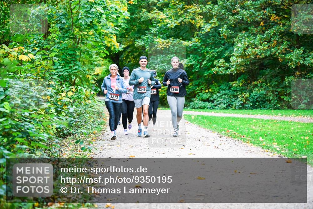12.10.2025 - Bramfelder Halbmarathon 2025 Dr. Thomas Lammeyer http://msf.ph/oto/9350195 12.10.2025 10:33:14 Laufen 2273, 2346, 2345, 884 meine-sportfotos.de