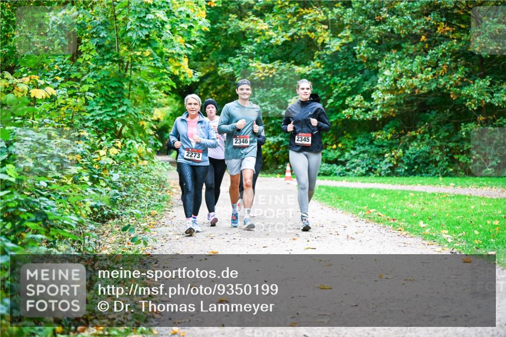 12.10.2025 - Bramfelder Halbmarathon 2025 Dr. Thomas Lammeyer http://msf.ph/oto/9350199 12.10.2025 10:33:15 Laufen 2273, 2346, 2345 meine-sportfotos.de