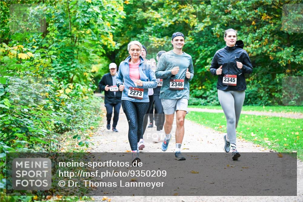 12.10.2025 - Bramfelder Halbmarathon 2025 Dr. Thomas Lammeyer http://msf.ph/oto/9350209 12.10.2025 10:33:16 Laufen 2345, 28, 2346, 2196, 2273 meine-sportfotos.de