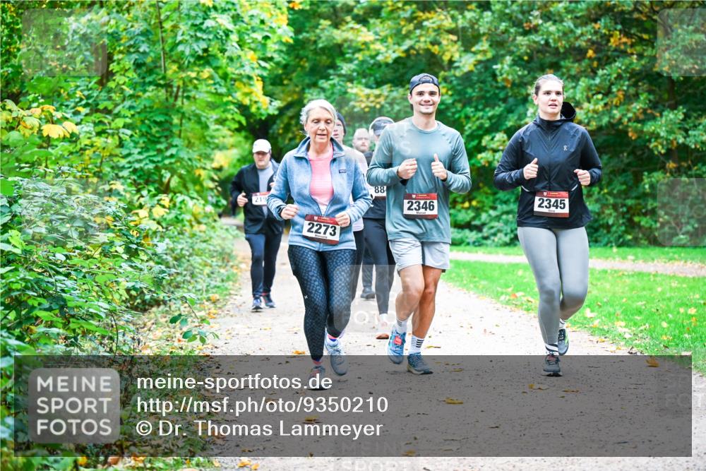 12.10.2025 - Bramfelder Halbmarathon 2025 Dr. Thomas Lammeyer http://msf.ph/oto/9350210 12.10.2025 10:33:17 Laufen 219, 2273, 88, 2346, 2345 meine-sportfotos.de