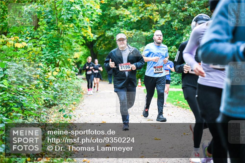 12.10.2025 - Bramfelder Halbmarathon 2025 Dr. Thomas Lammeyer http://msf.ph/oto/9350224 12.10.2025 10:33:19 Laufen 2196, 2638, 693 meine-sportfotos.de