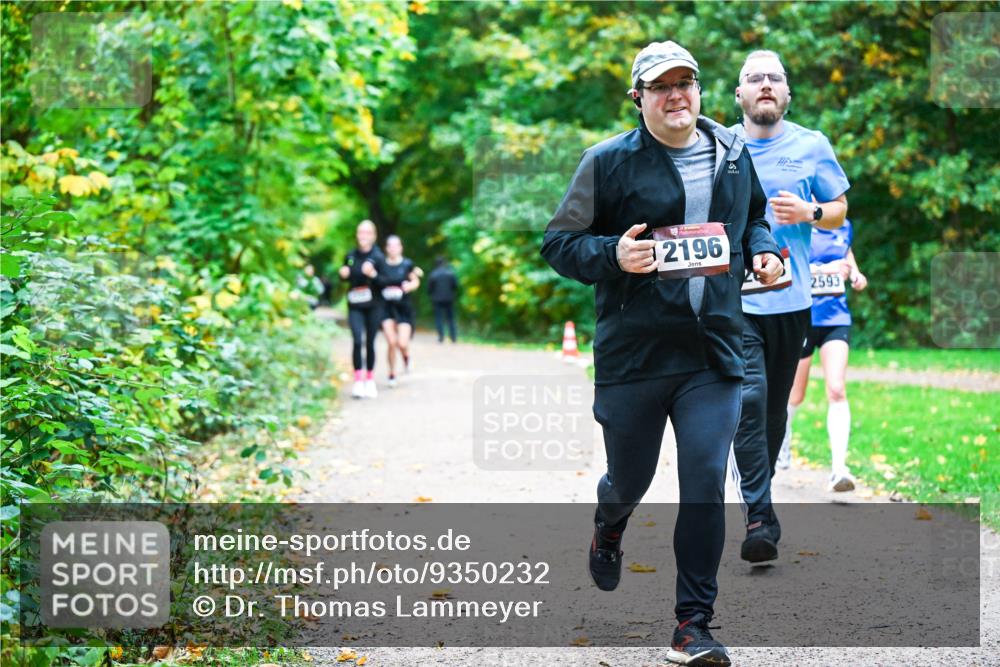 12.10.2025 - Bramfelder Halbmarathon 2025 Dr. Thomas Lammeyer http://msf.ph/oto/9350232 12.10.2025 10:33:20 Laufen 2196, 2593 meine-sportfotos.de