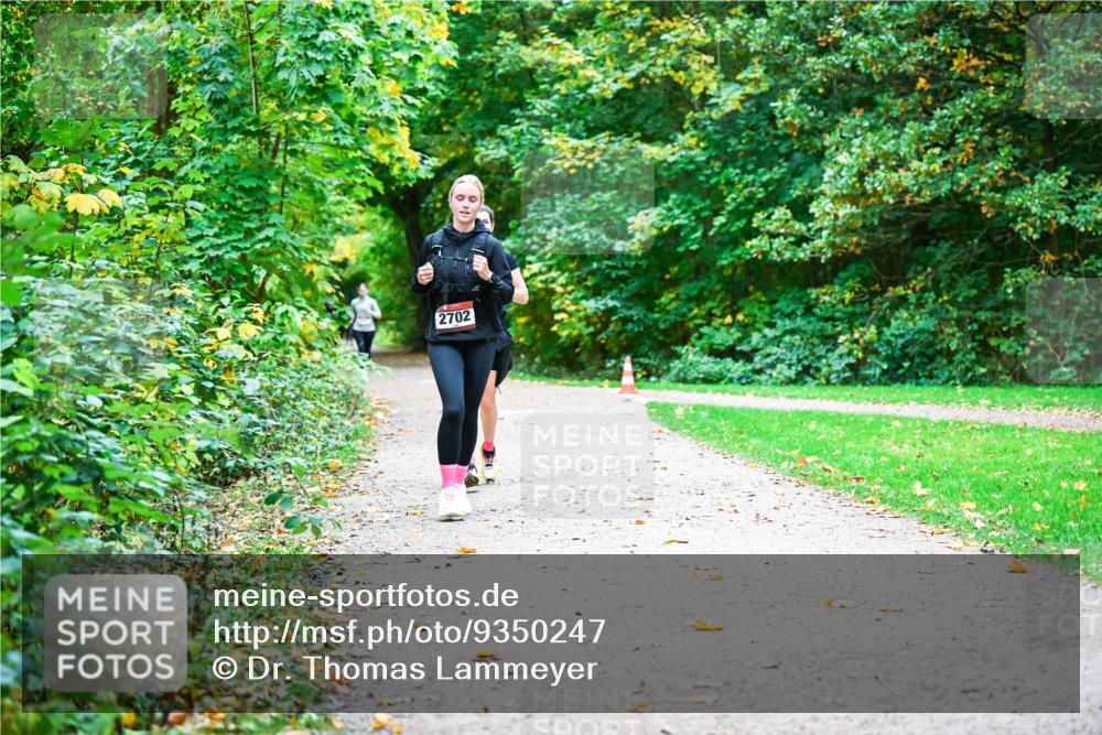 12.10.2025 - Bramfelder Halbmarathon 2025 Dr. Thomas Lammeyer http://msf.ph/oto/9350247 12.10.2025 10:33:23 Laufen 2702 meine-sportfotos.de